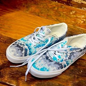 Women’s tie-dye Vans